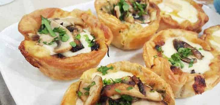 triángulos de peras con roquefort y hongos