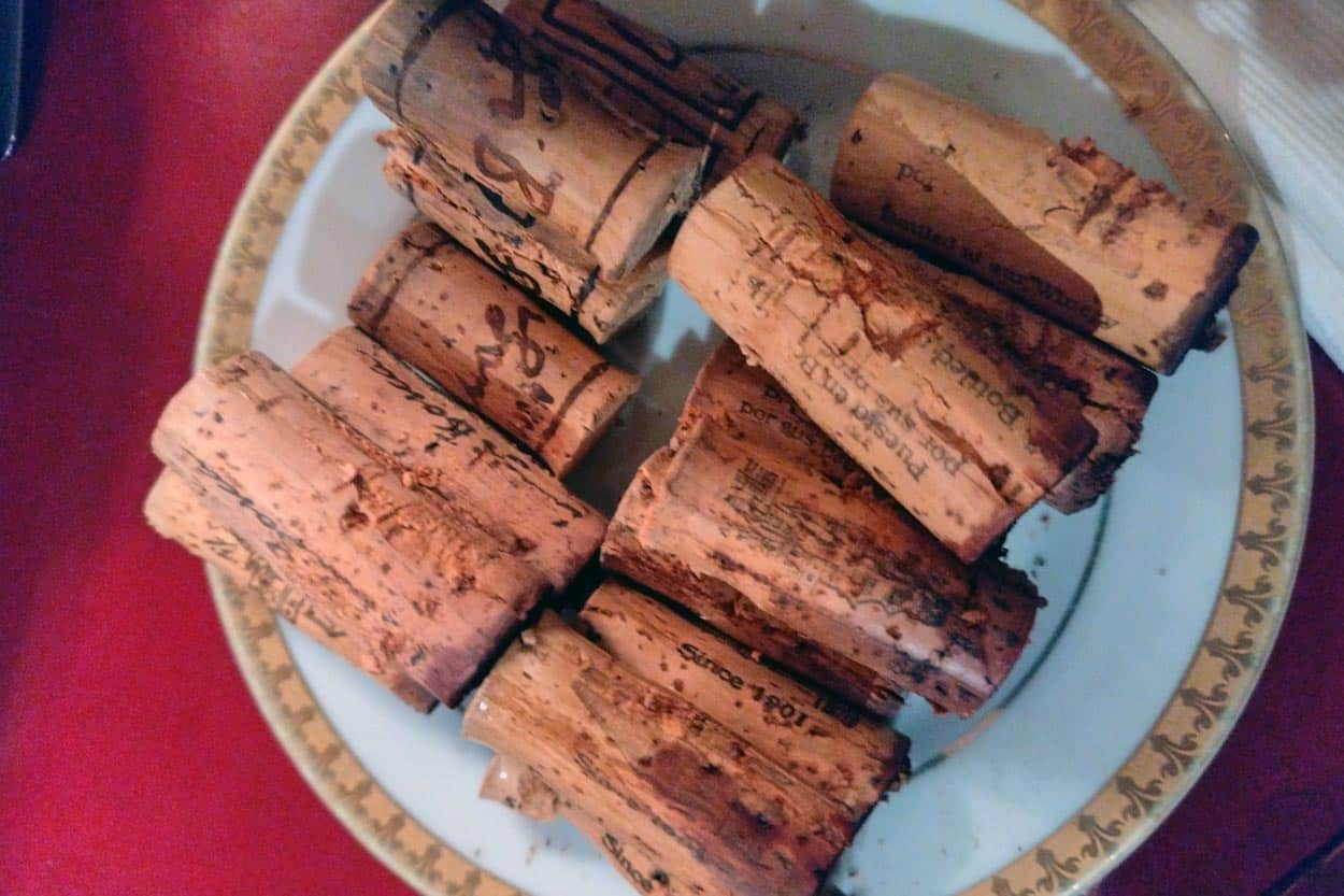 Etiquetas de vino añosas